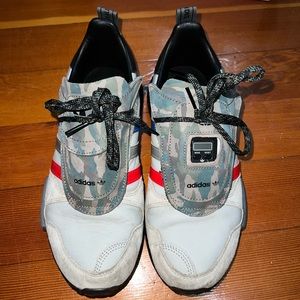 Adidas MicropacerxR1 sneakers. Size 9. Camo. Hardly worn.